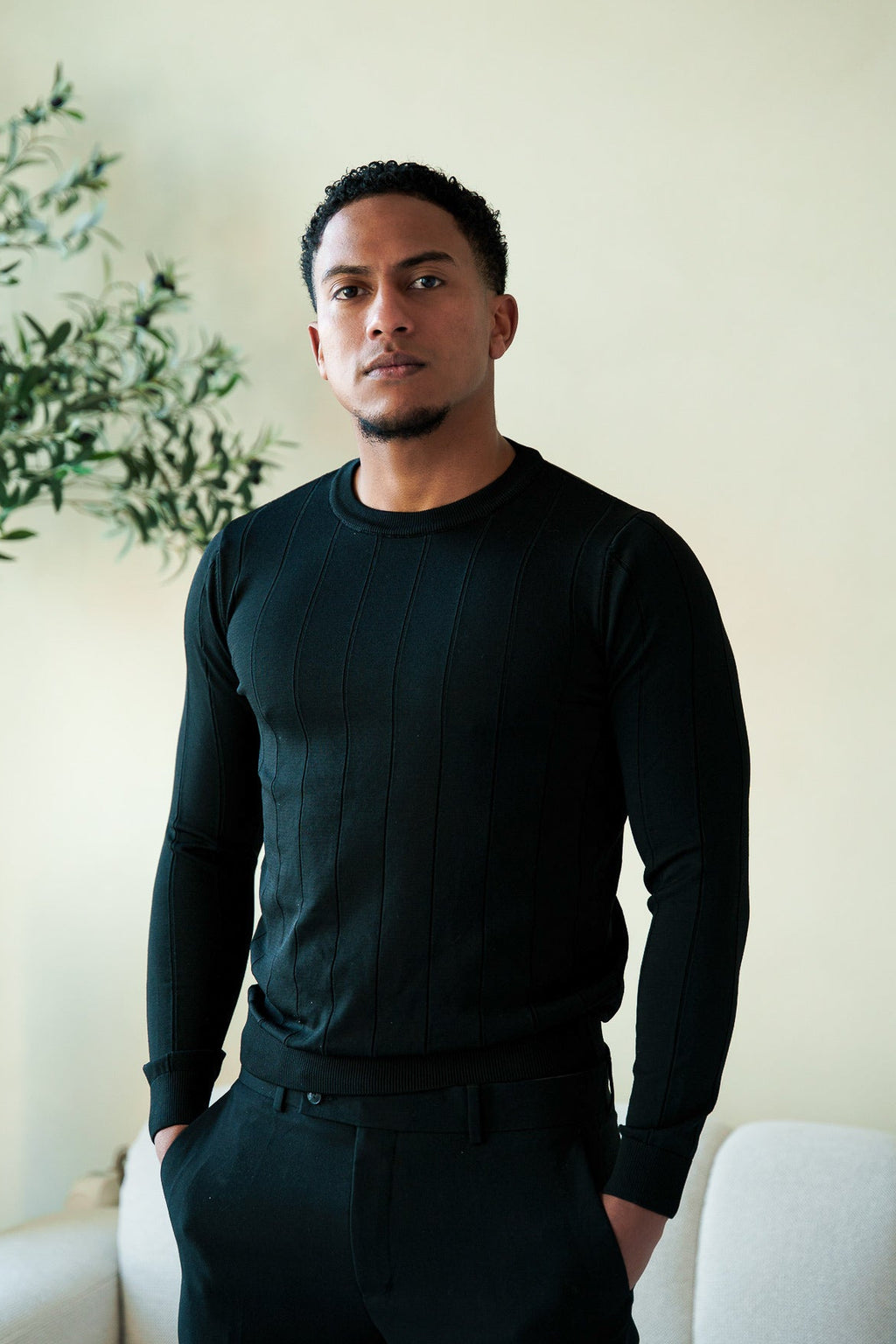 The Alexander Pullover - Deep Black