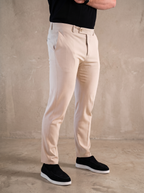 El pantalón esencial - Beige piedra